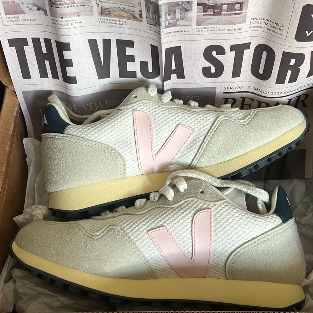 Veja SDU REC canvas mesh gravel/petals size EU 36 US 5 NWT
